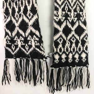Thick knit scarf